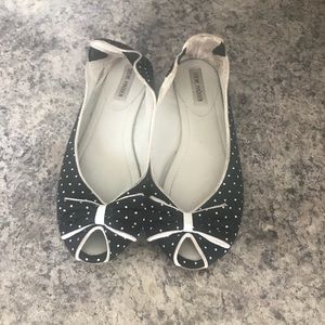 Black white polka dot bow flat